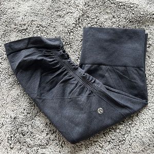 Lululemon cropped seamless leggings